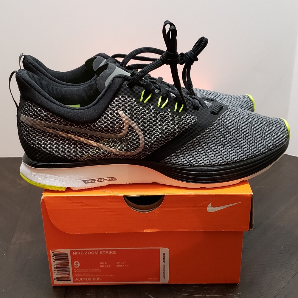 NEW Nike Zoom Strike size 9
